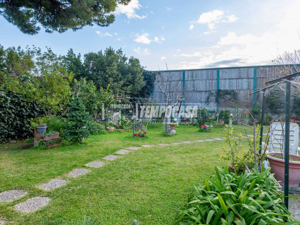 Villa a Santa marinella in Via Valdambrini - Foto 4