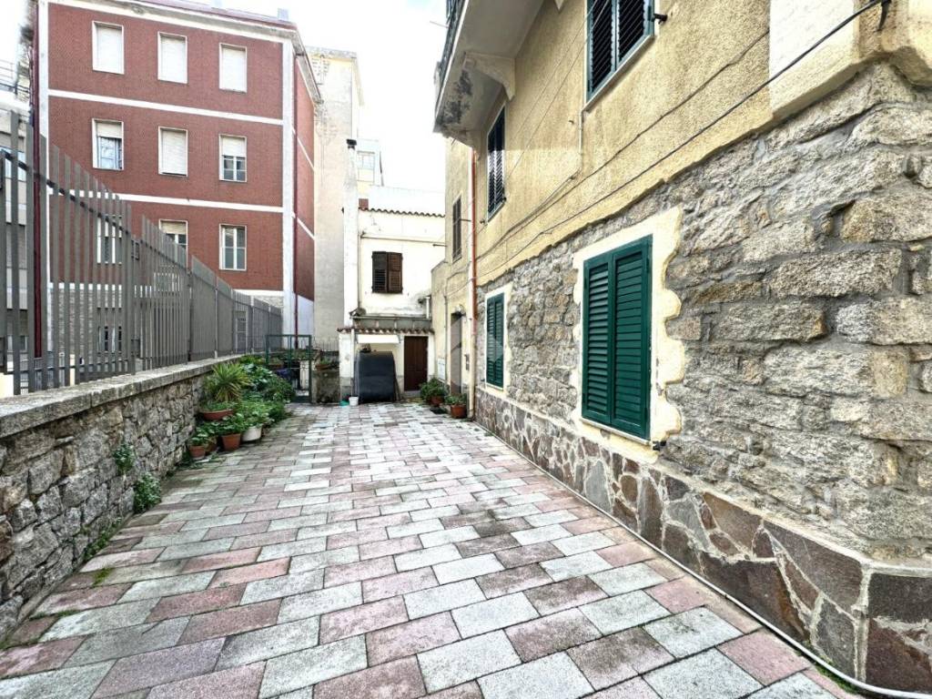 Appartamento a Nuoro in Via Delle Grazie, 5 - Foto 4