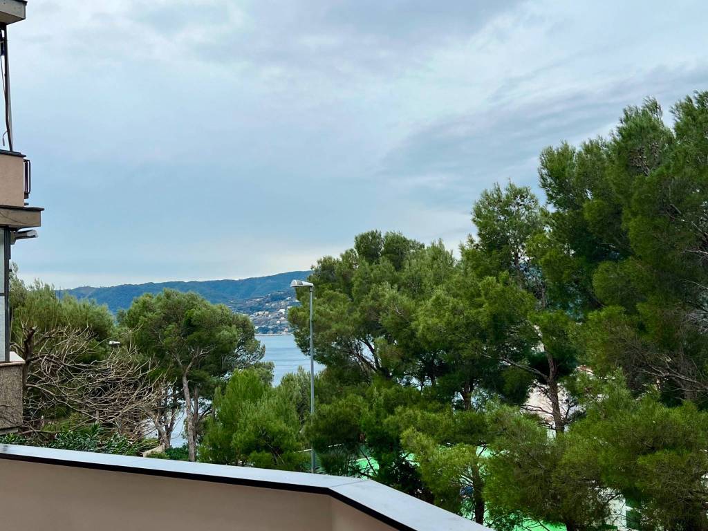 Appartamento a Bergeggi in Via Torre d'Ere, 40 - Foto 3