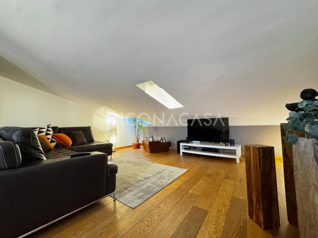 Attico / mansarda a Matera in Via Francesco Cilea - Foto 4