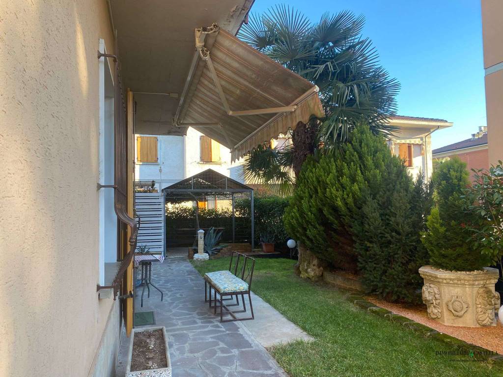 Villa a Quattro castella in via Mattei 8 - Foto 2