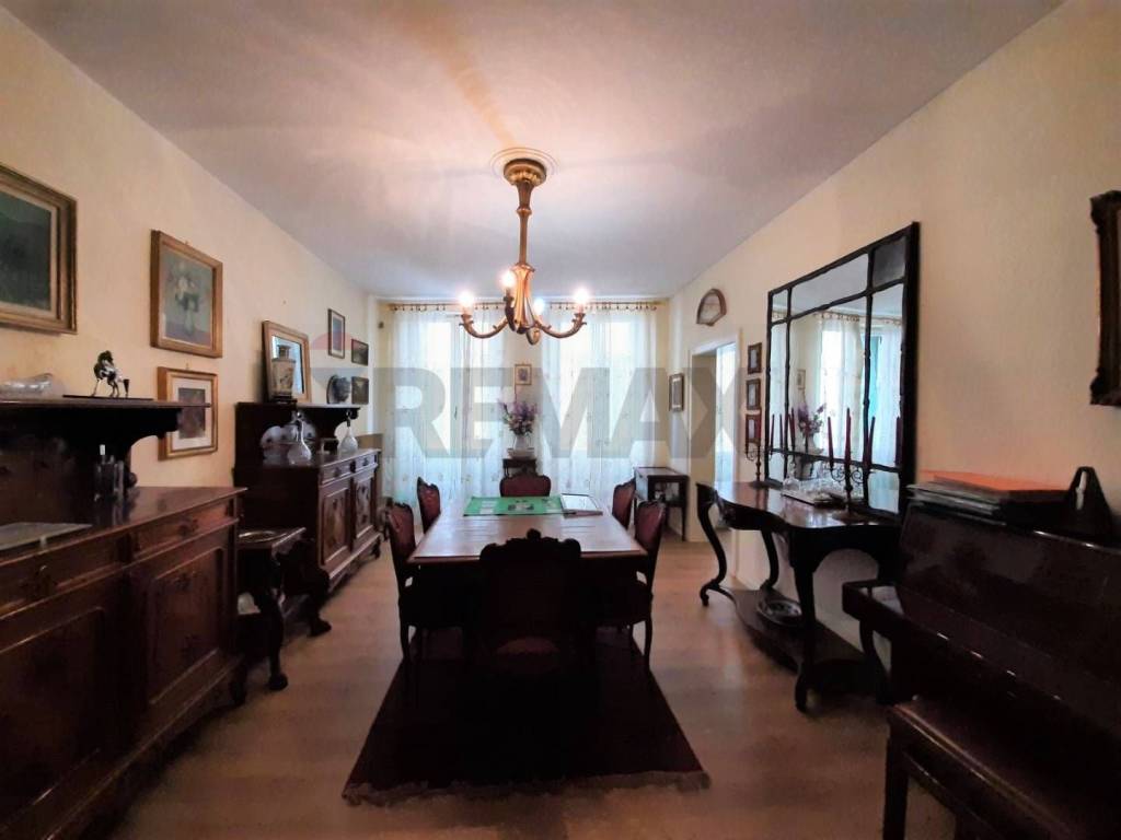 Appartamento a Vittorio veneto in CON ATTICO - Via Roma - Foto 3