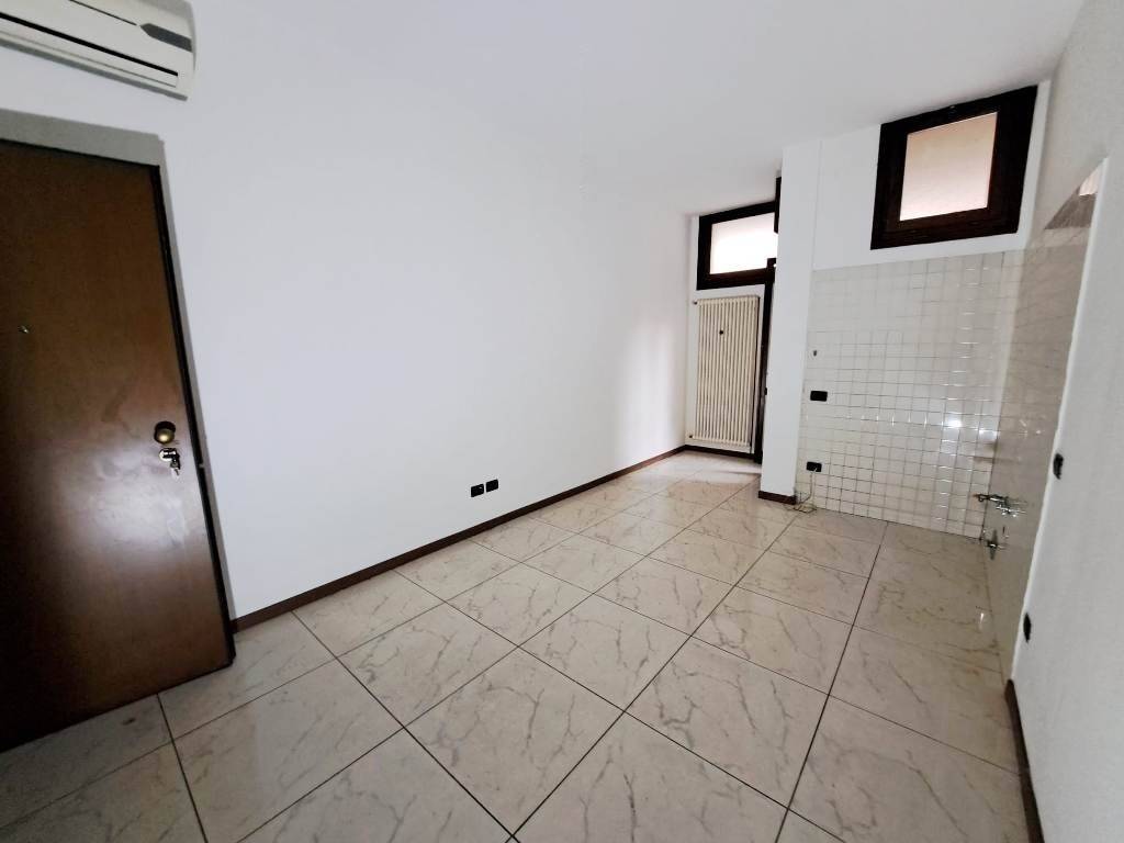 Appartamento a Rovigo in VIA DANTE ALIGHIERI, 31 - Foto 3