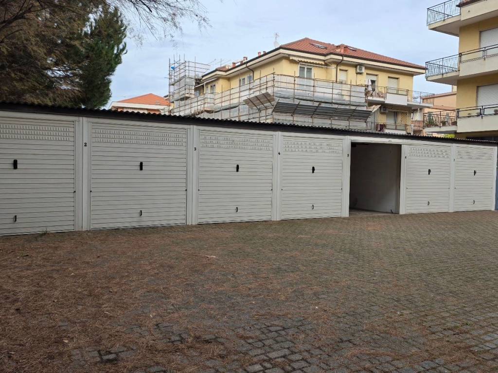 Box / garage a Albenga in Via Dalmazia - Foto 5