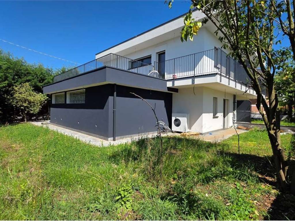 Villa a Lomazzo in Via Monte Generoso - Foto 2