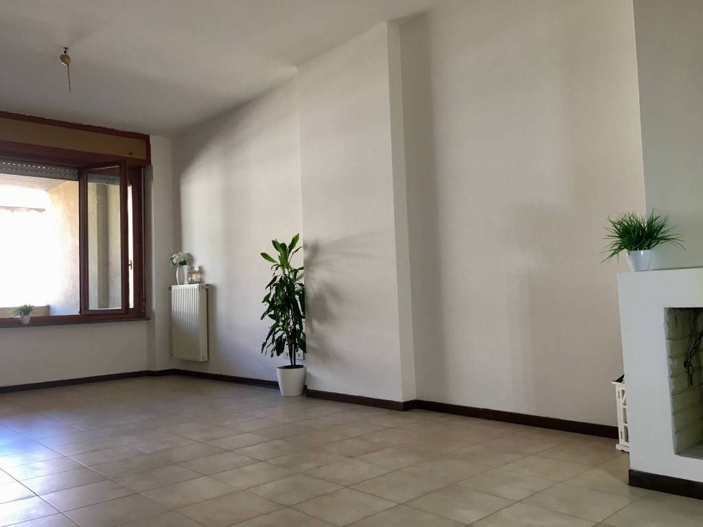 Appartamento a Foligno in Viale Cesare Battisti - Foto 2