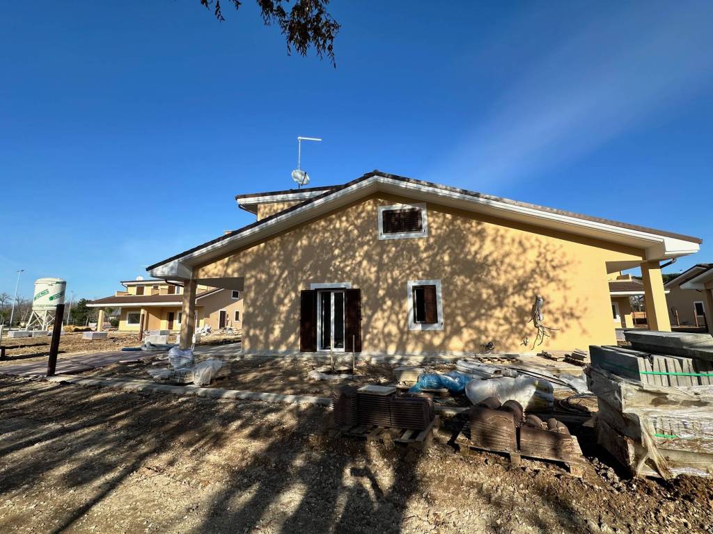 Villa a Ladispoli in Via della Luna - Foto 3