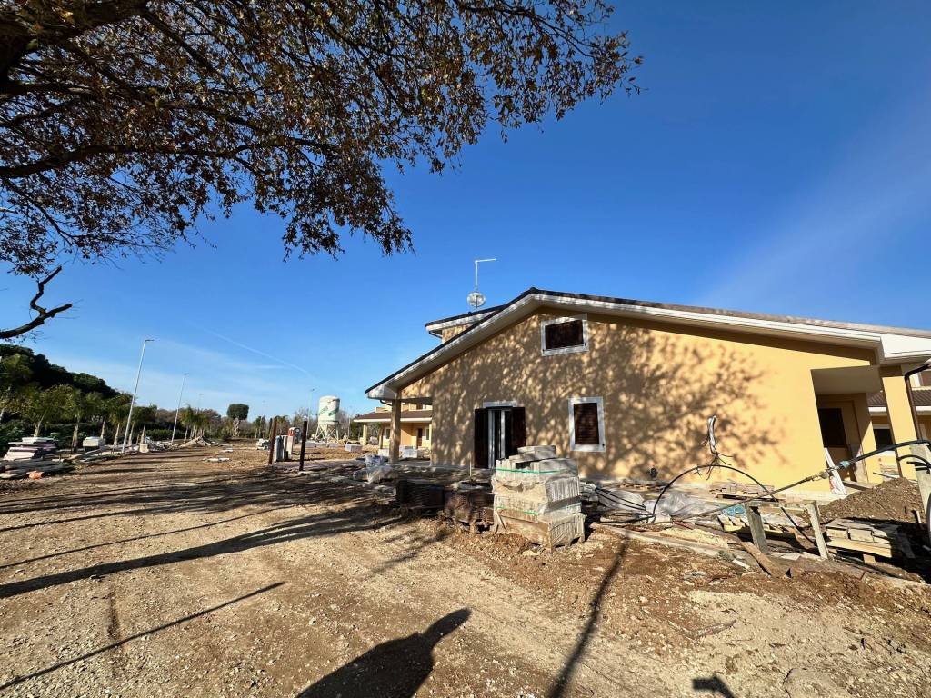 Villa a Ladispoli in Via della Luna - Foto 4