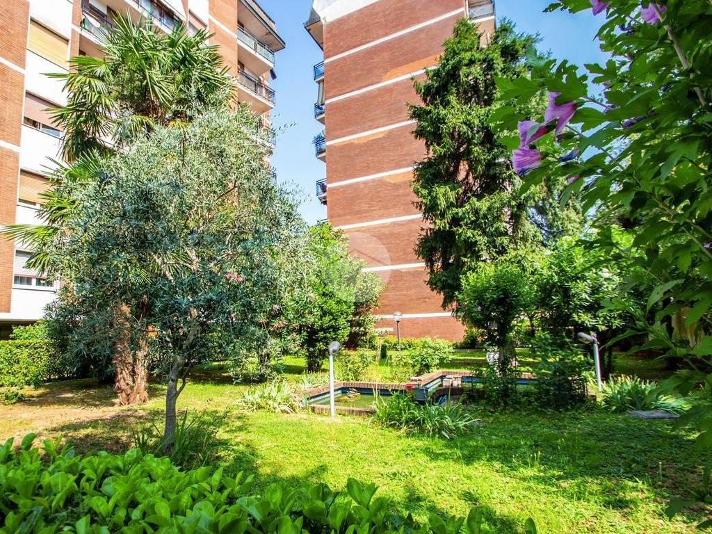 Appartamento a Garbagnate milanese in Via Monviso, 122 - Foto 2