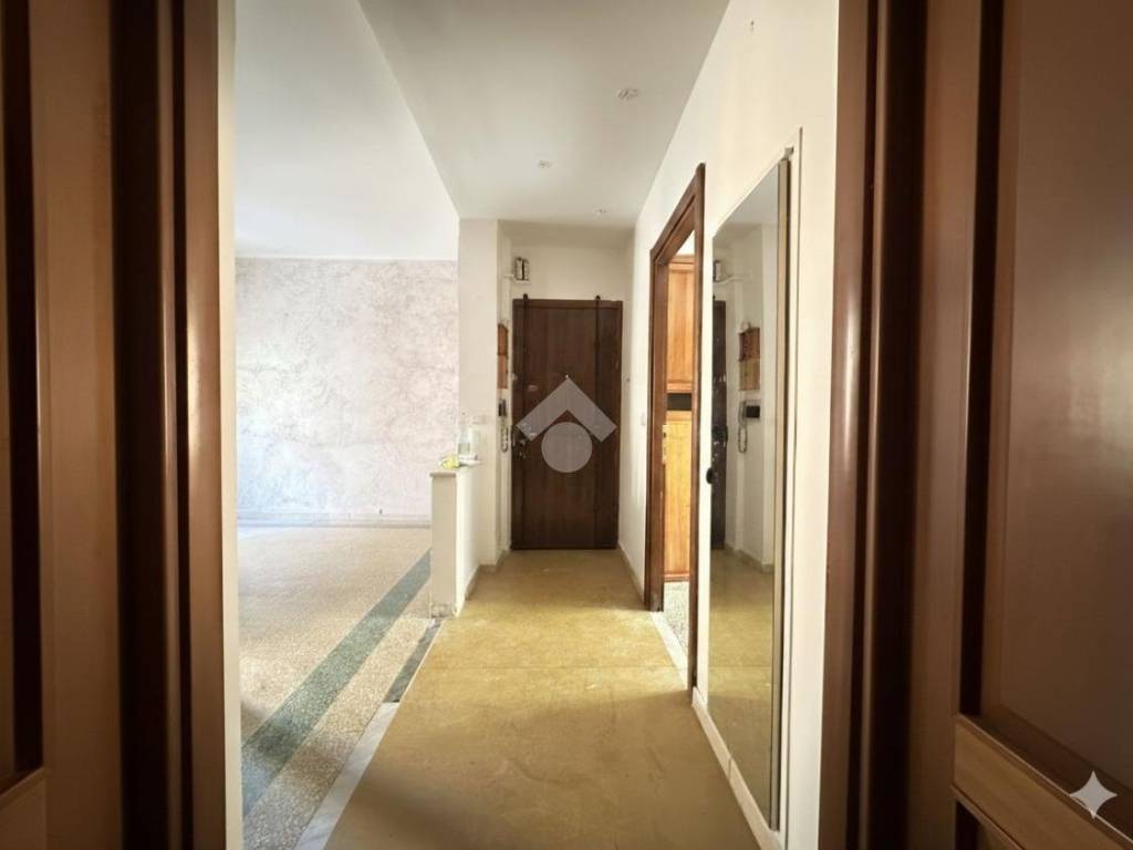 Appartamento a La spezia in Via Sarzana, 146 - Foto 2