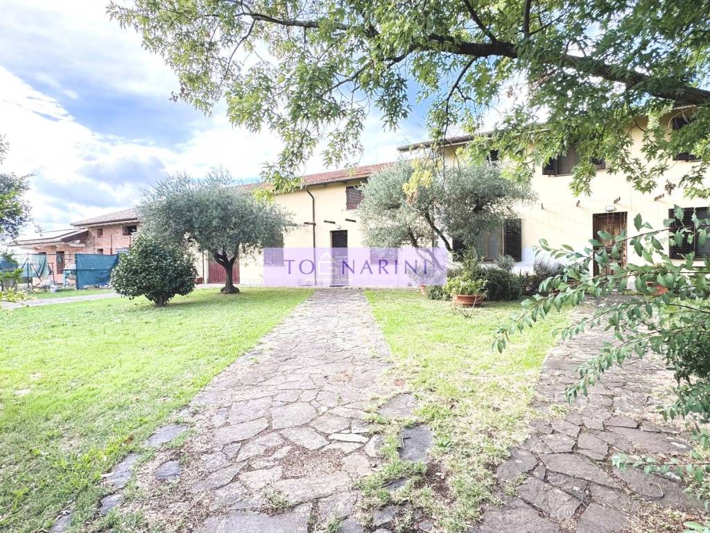 Villa a Monsummano terme in Via Jurij Gagarin - Foto 2