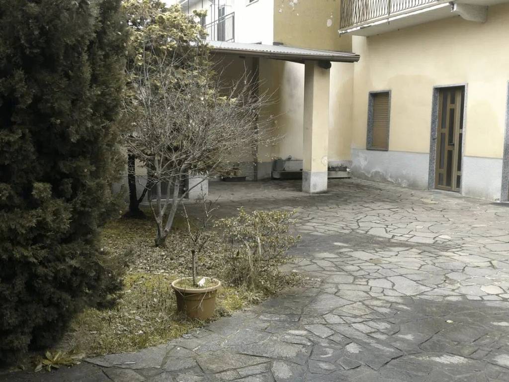 Villa a Busto arsizio in Viale Sicilia S.N.C. - Foto 3