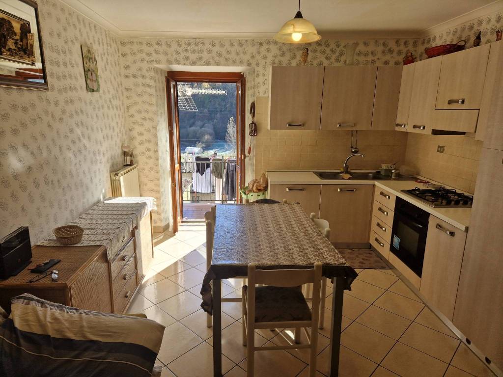 Casa indipendente a Carsoli in Via della Fortezza - Foto 5
