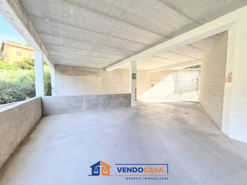 Box / garage a Finale ligure in Via 25 Aprile - Foto 5
