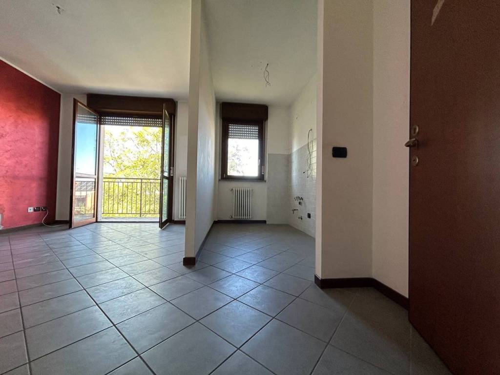 Appartamento a Cardano al campo in Via Cadore, 28 - Foto 2