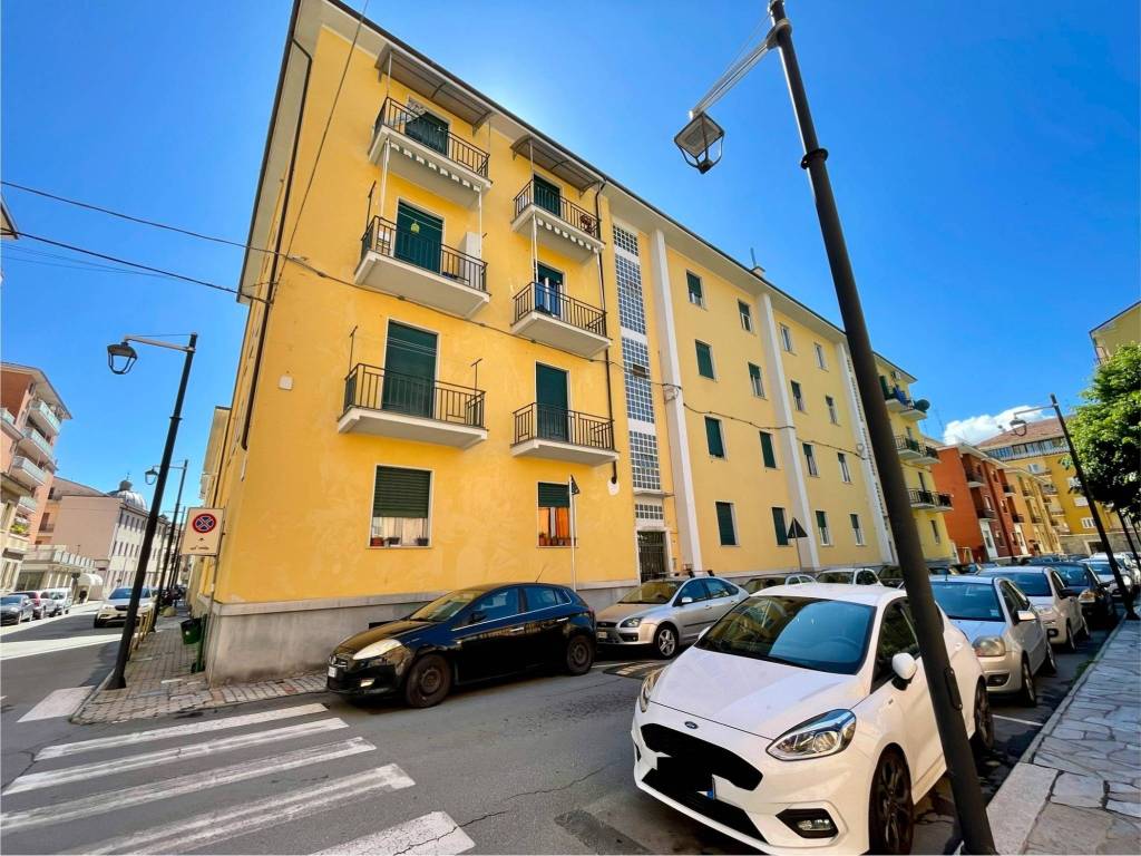 Appartamento a Acqui terme in Via Fratelli Moiso, 29 - Foto 2
