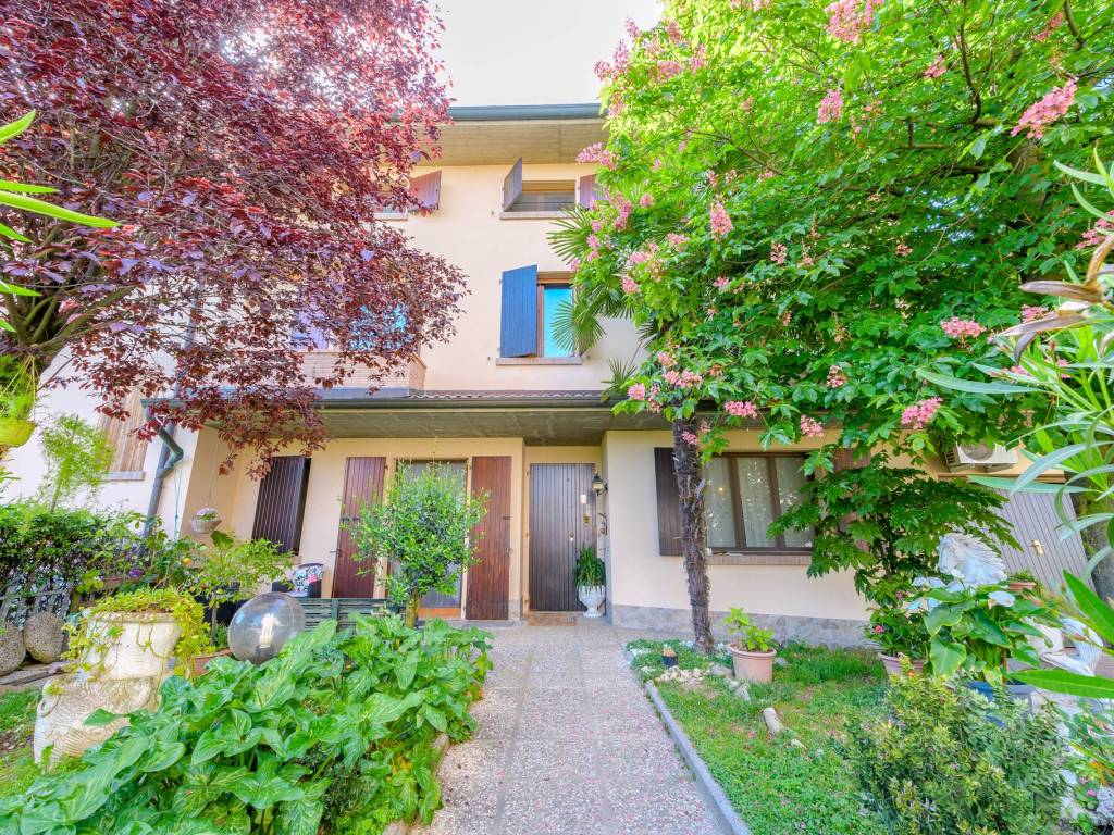Villetta a schiera a Casalgrande in Via Salvo D'Acquisto - Foto 3