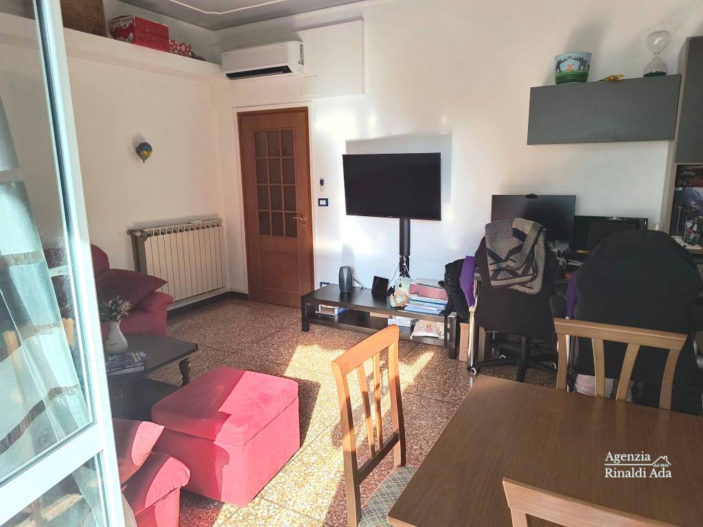 Appartamento a Albissola marina in Viale Alessandro Faraggiana, 87 - Foto 2