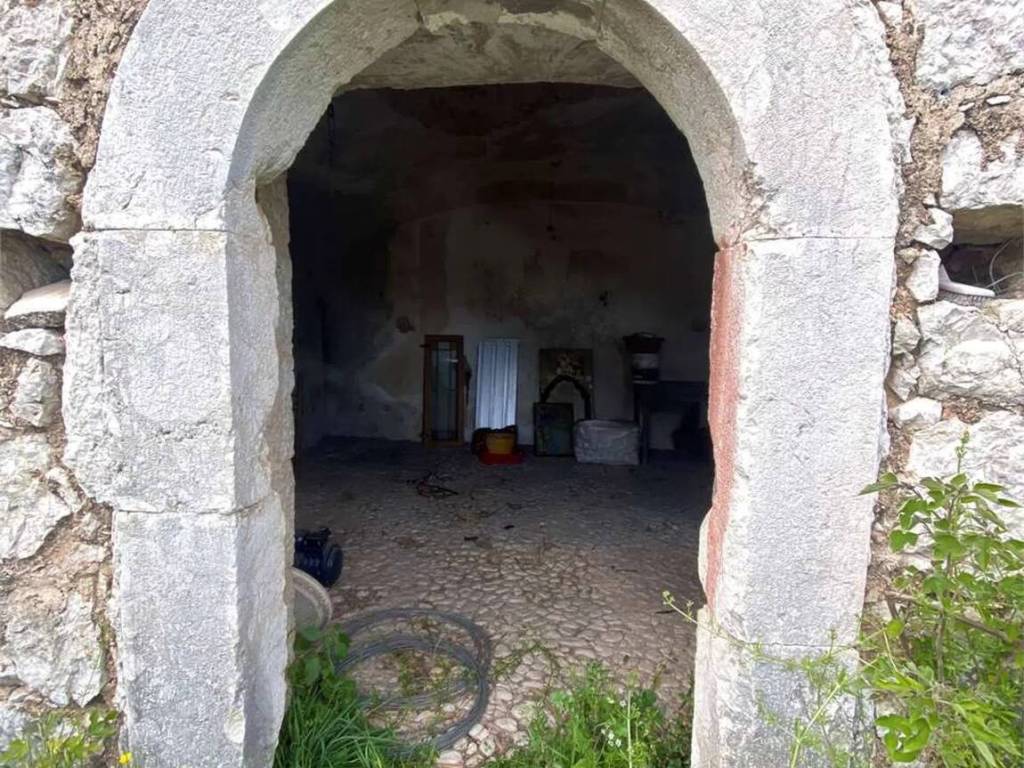 Appartamento a Belmonte castello in Via Forca D'Acero S.N.C. - Foto 2
