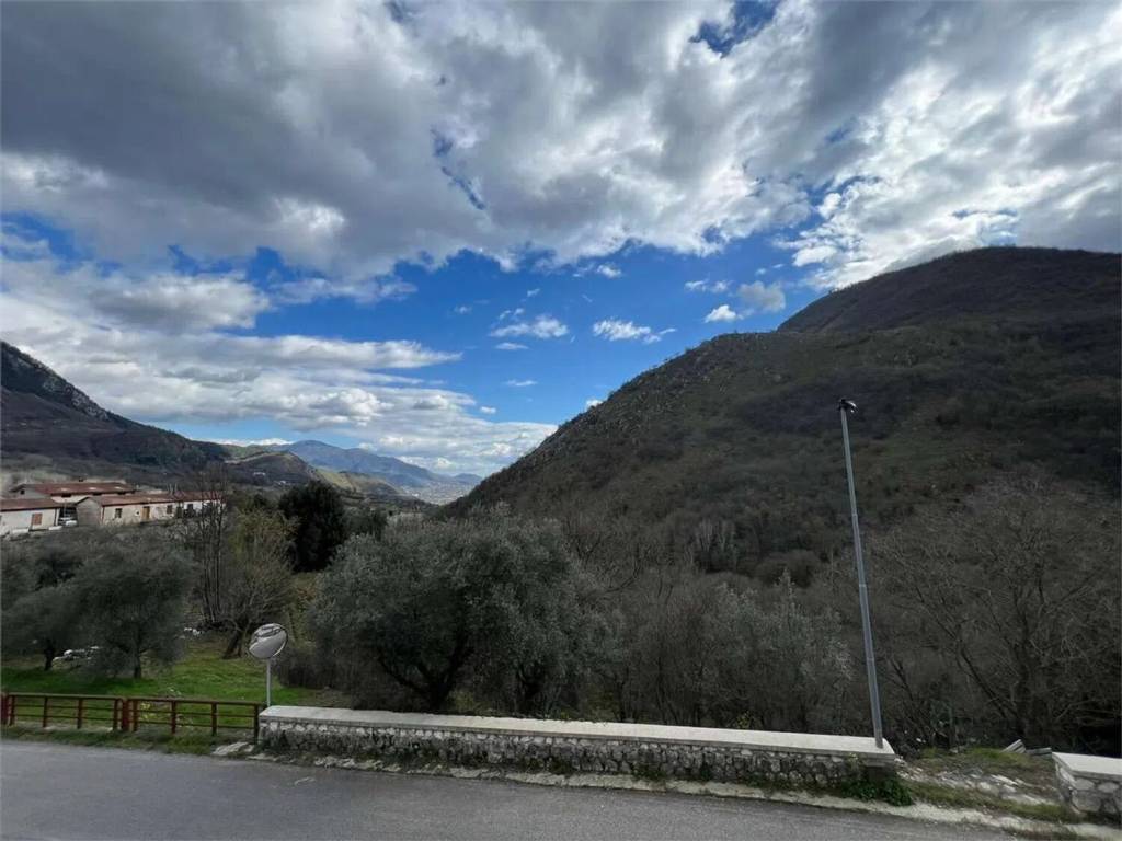 Appartamento a Belmonte castello in Via Forca D'Acero S.N.C. - Foto 5
