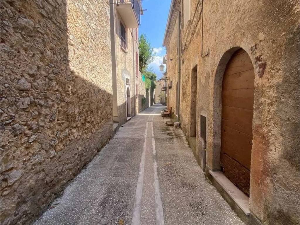 Appartamento a Alvito in Corso Mario Equicola, 28 - Foto 2