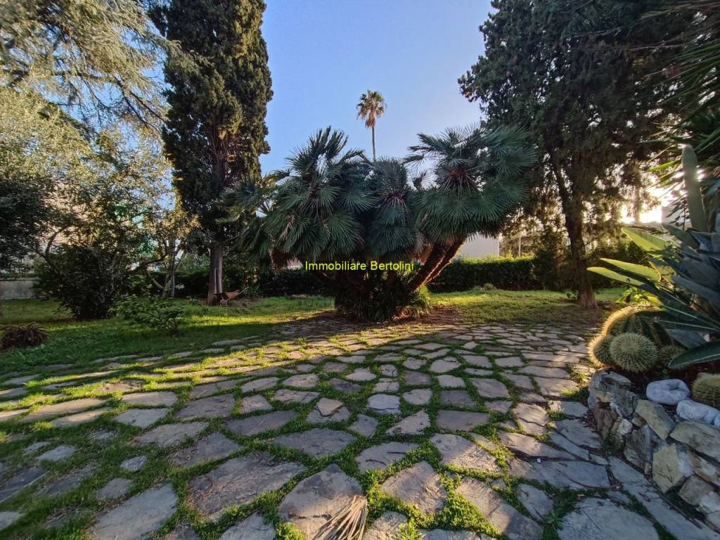 Villa a Sanremo in CORSO MAZZINI - Foto 2