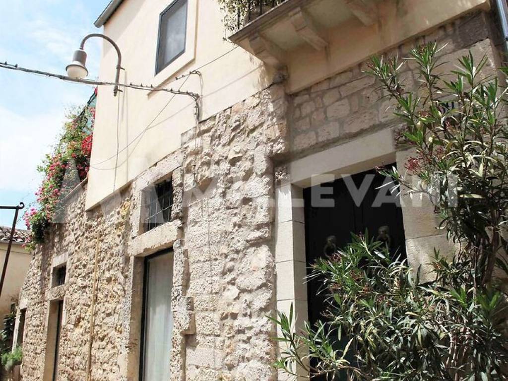 Casa indipendente a Modica in Via Castellett - Foto 2