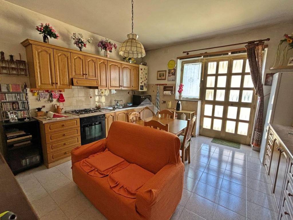 Casa indipendente a Gualdo tadino in VIA OTELLO FRILLICI - Foto 5