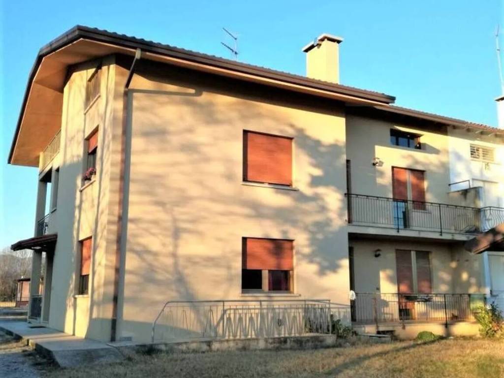 Appartamento a Maniago in Via Dei Mazzoli, 35 - Foto 3