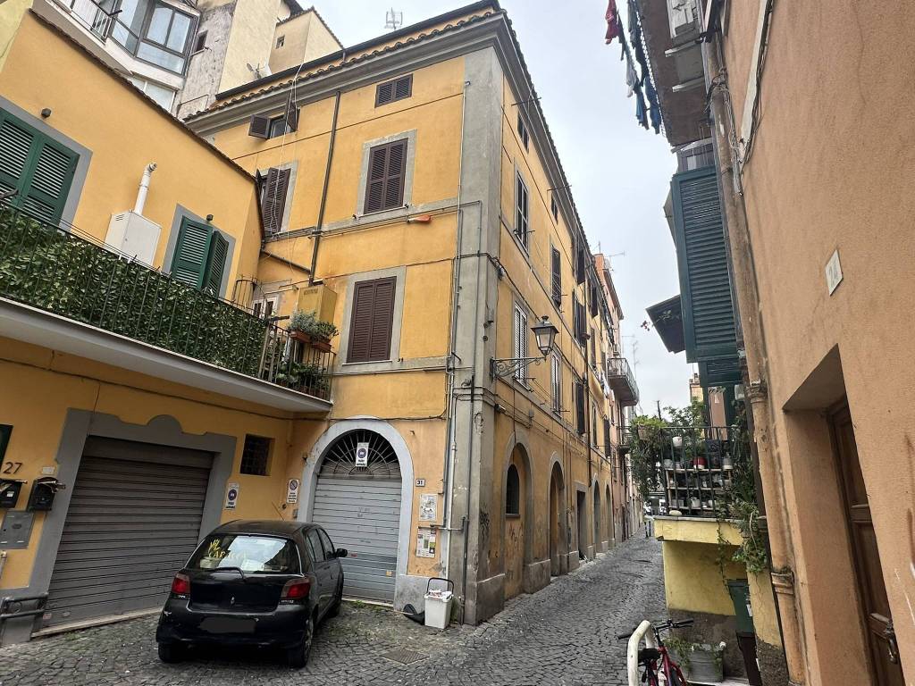 Appartamento a Albano laziale in Via Sant'Ambrogio, 33 - Foto 2