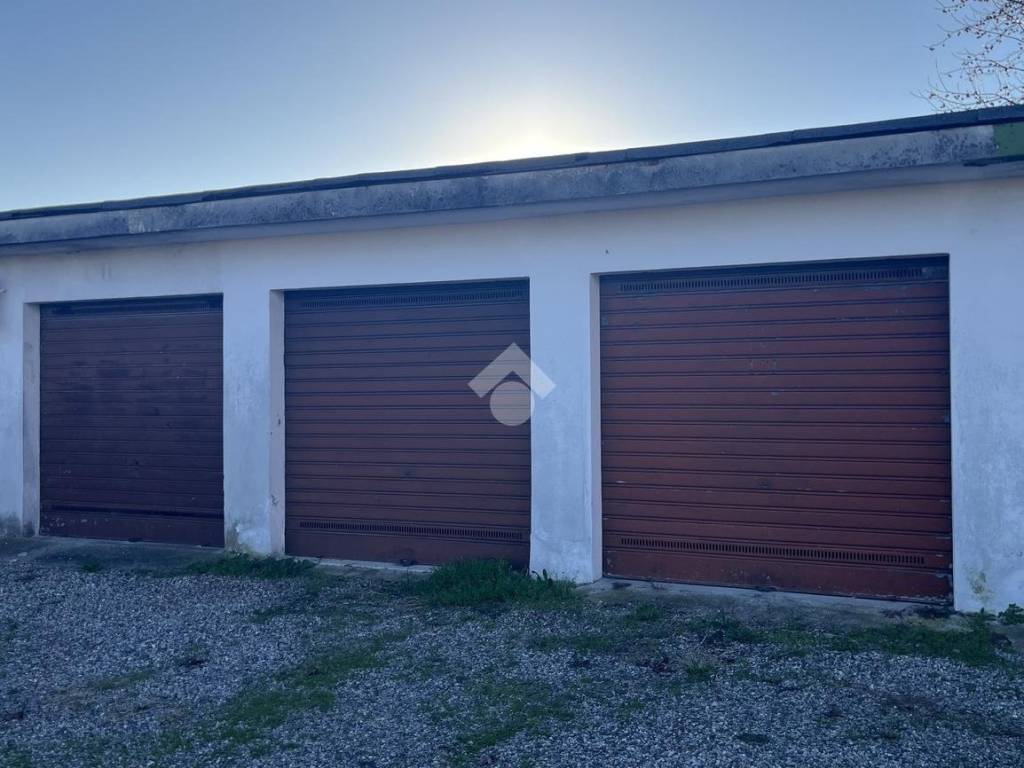 Box / garage a Bareggio in Via Isonzo, 11 - Foto 5