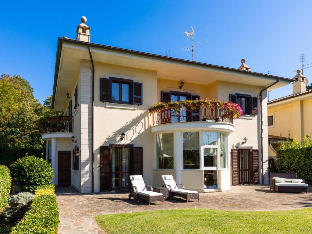 Villa a Ariccia in Via dei Tigli - Foto 2