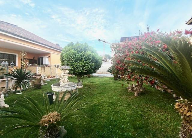 Casa indipendente a Pomezia in Mar Nero - Foto 3