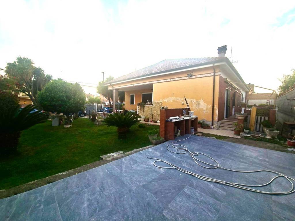 Casa indipendente a Pomezia in Mar Nero - Foto 5