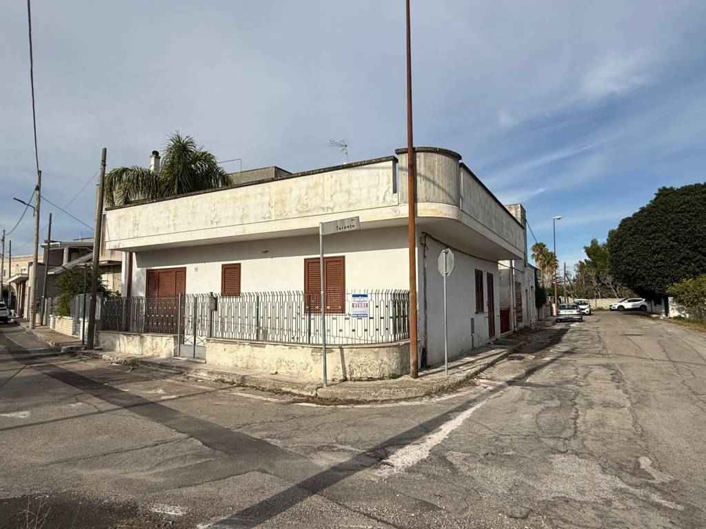 Casa indipendente a Melendugno in Via Sicilia - Foto 2