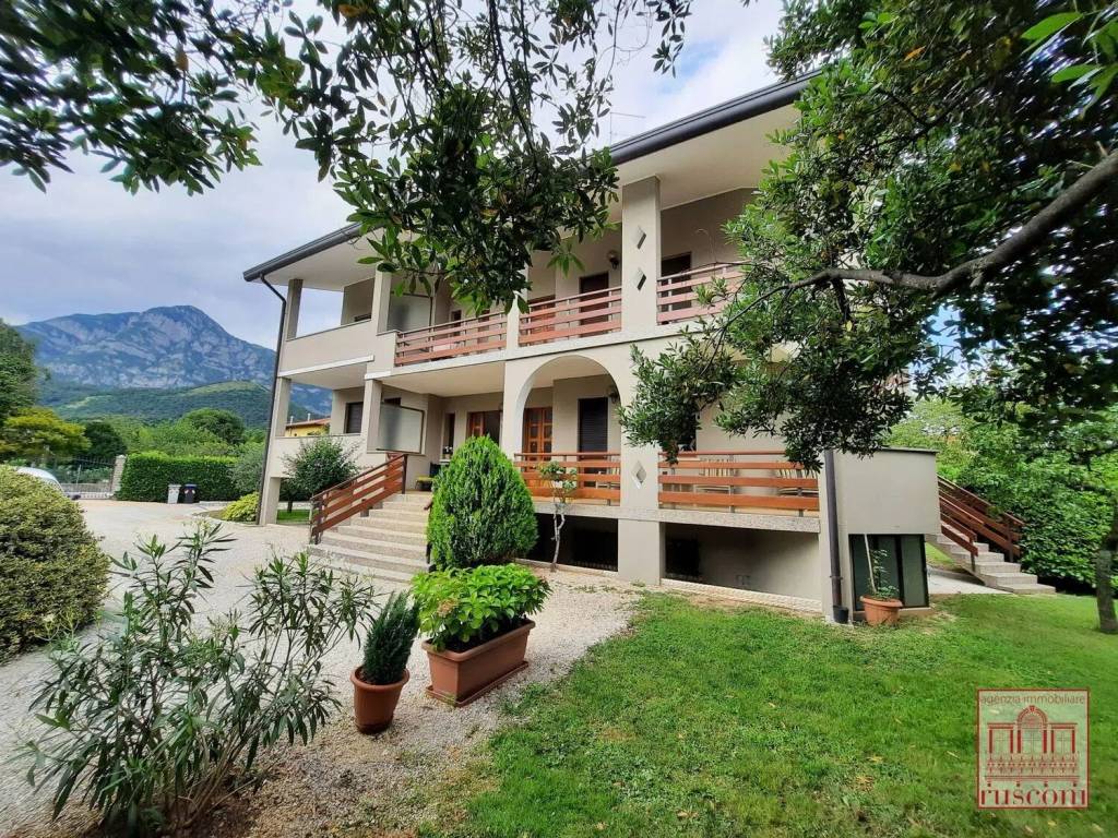 Villa a Montereale valcellina in Via Dell'Omo, 71 - Foto 5