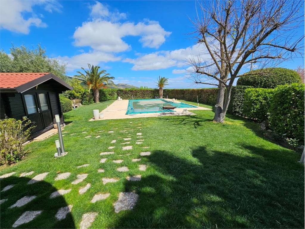 Villa a Enna in CONTRADA POLLICARINI, SNC - Foto 2