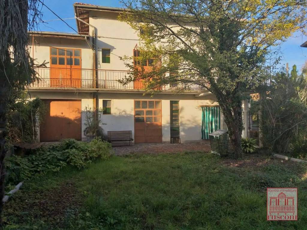 Villa a Pinzano al tagliamento in Via Principe Umberto S.N.C. - Foto 2