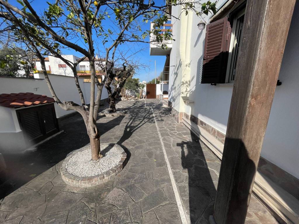 Villa a Fiumicino in Via Ortona, 58 - Foto 4