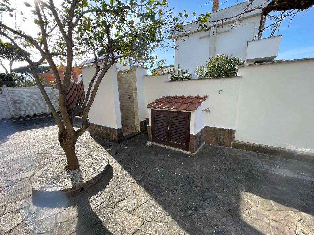 Villa a Fiumicino in Via Ortona, 58 - Foto 5