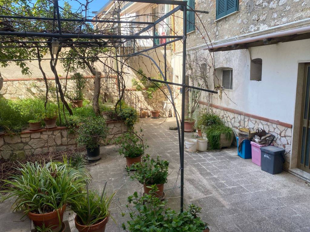 Casa indipendente a Minturno in Via Principe di Piemonte, 145 - Foto 2