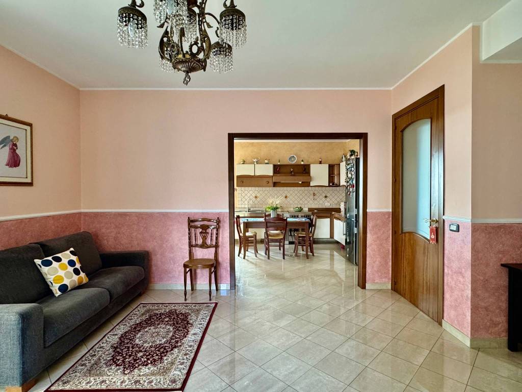 Appartamento a Belpasso in Via Cesare Battisti - Foto 2