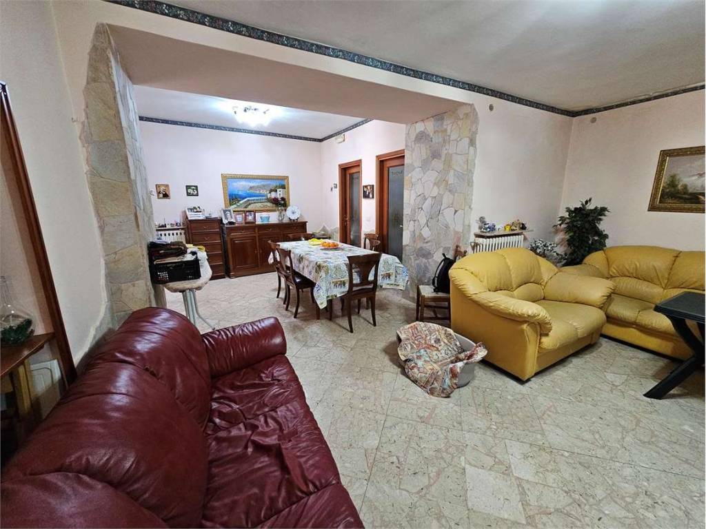 Casa indipendente a Enna in VIA SANTA CHIARA, 10 - Foto 4