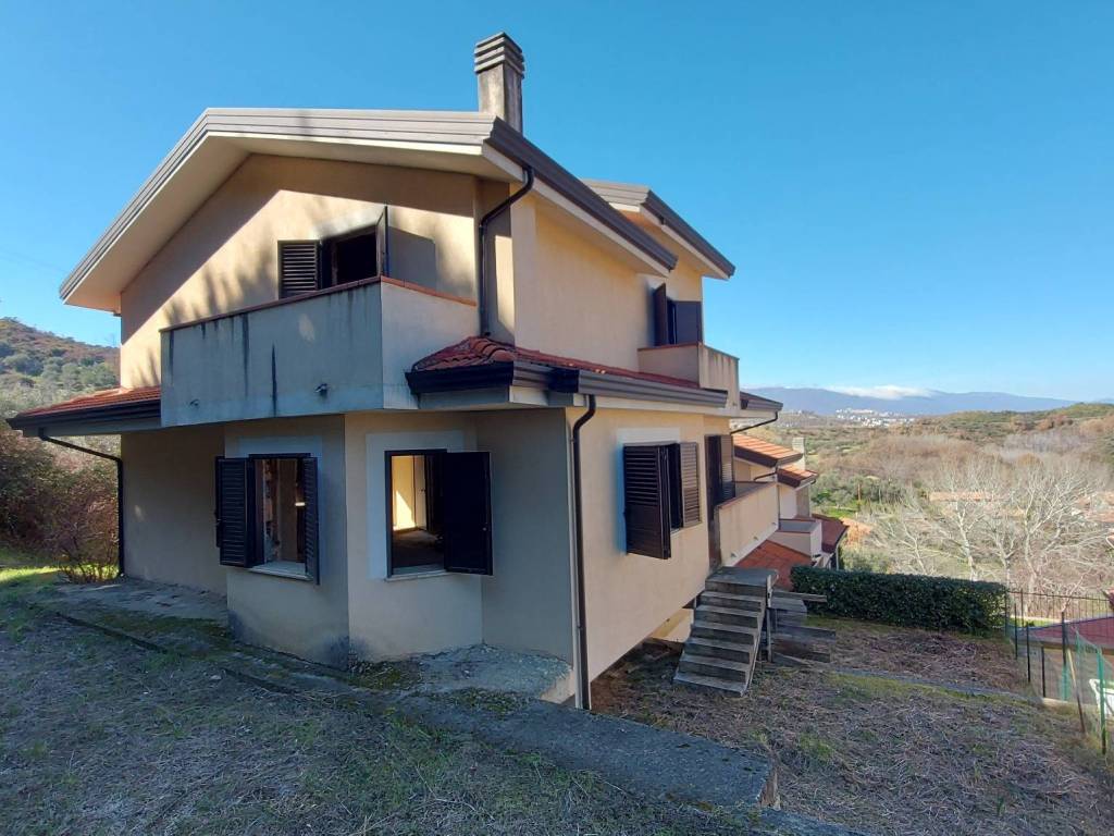 Villa a Mendicino in Via Muoio Grande - Foto 3