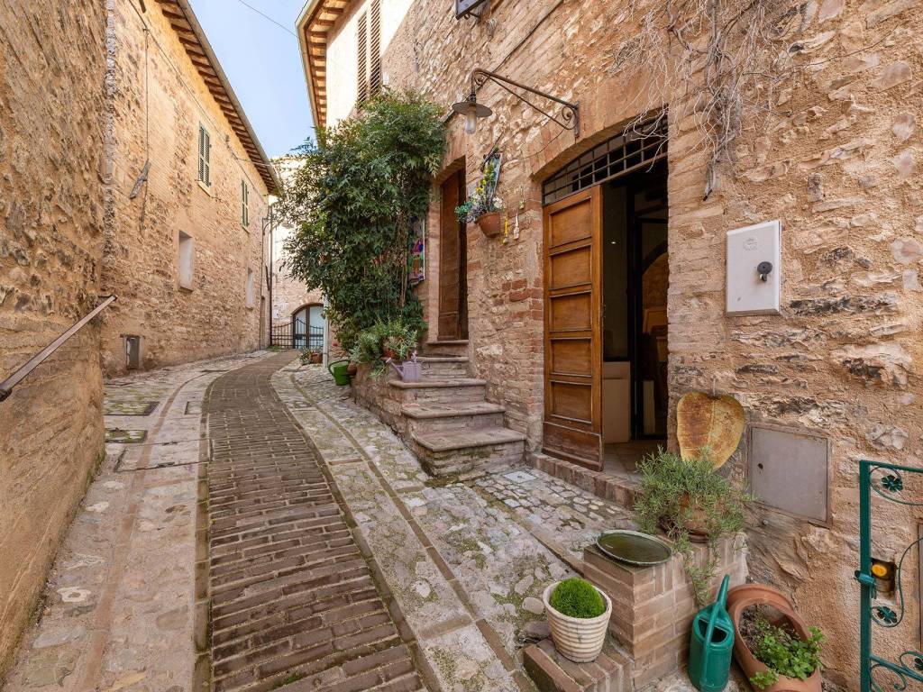 Casa indipendente a Spello in Via Giulia - Foto 3