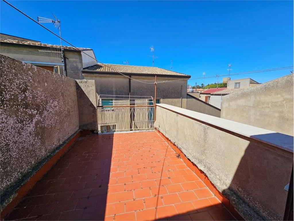 Casa indipendente a Enna in VIA SAN BARTOLOMEO, 47 - Foto 2