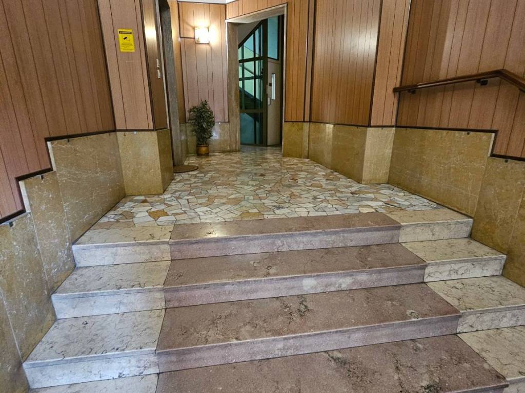 Appartamento a Asti in Via Duca d'Aosta, 18 - Foto 2