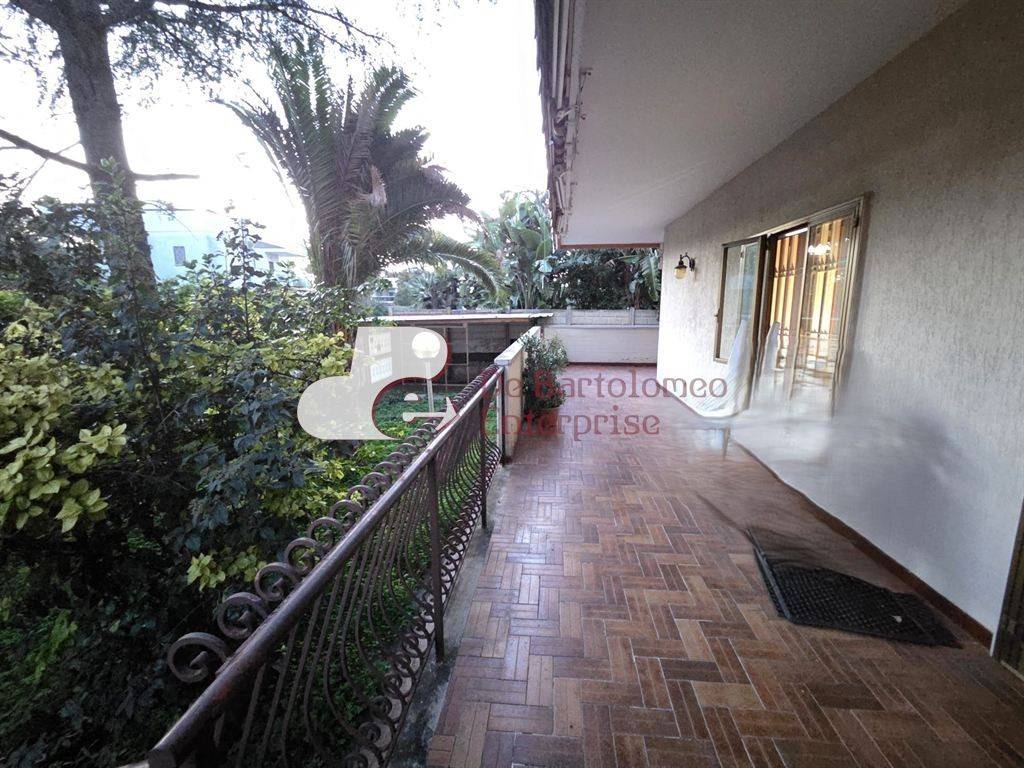 Villa a Bari in Corso Alcide De Gasperi - Foto 4