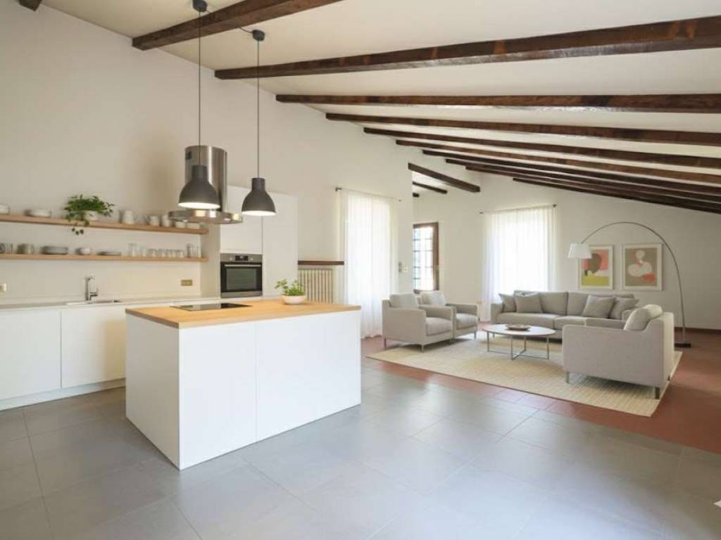 Appartamento a Reggio emilia in Piazza Antonio Fontanesi - Foto 2