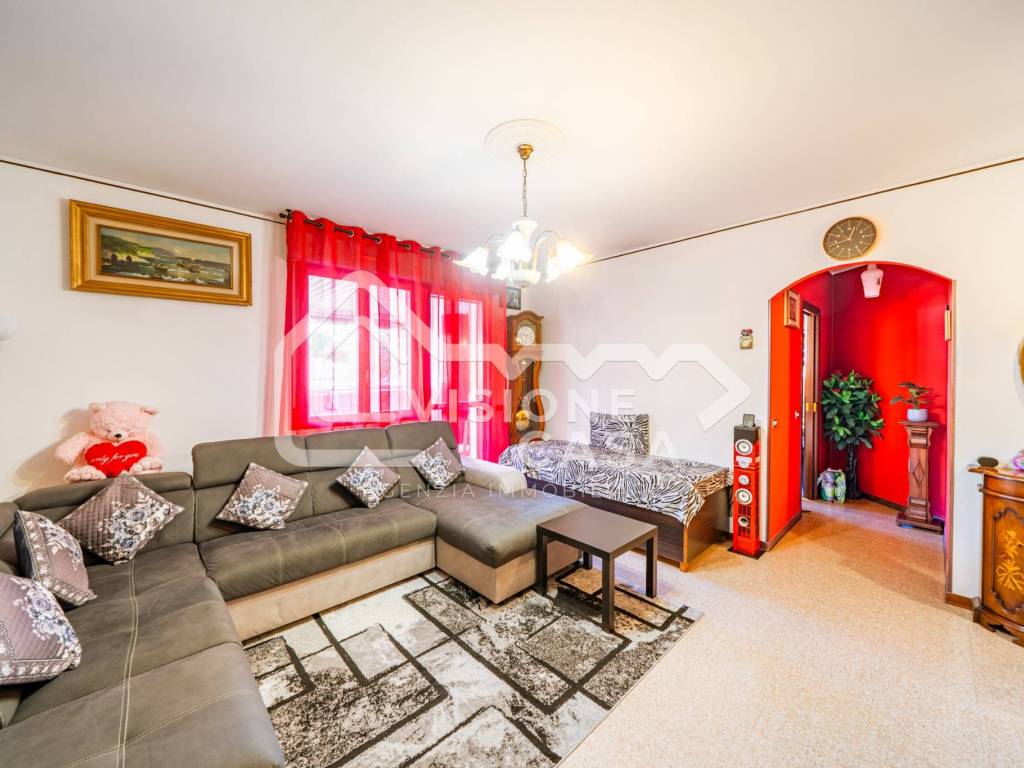 Appartamento a Reggio emilia in Via Enrico Zambonini, 17 - Foto 3